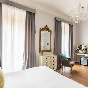 spagna-art-suites.it-romehotels.com/