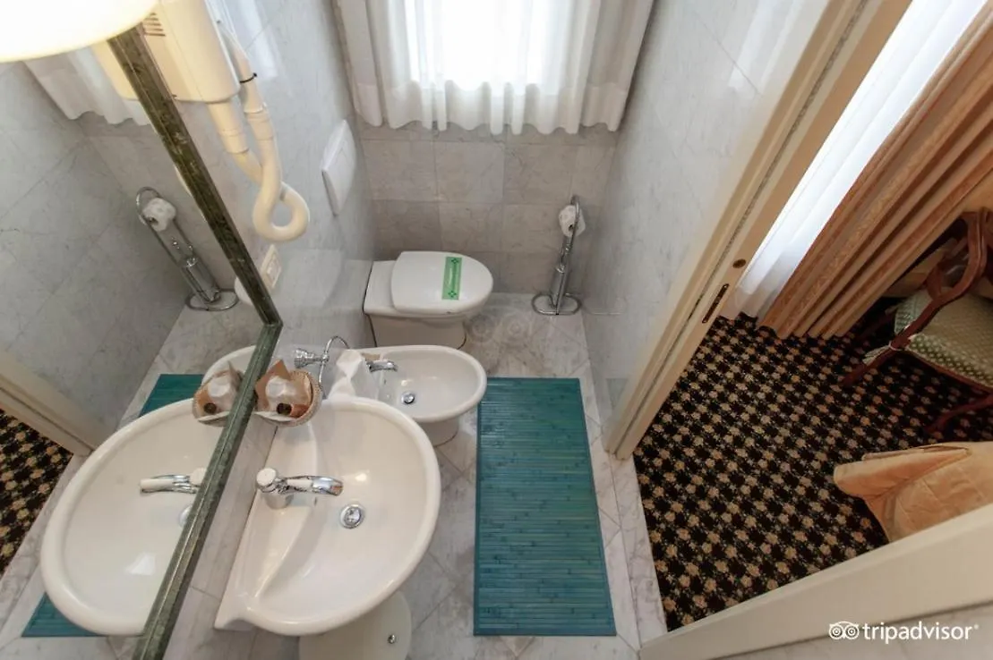 Hotel Ristorante Ca' Nova Veneza 3*,